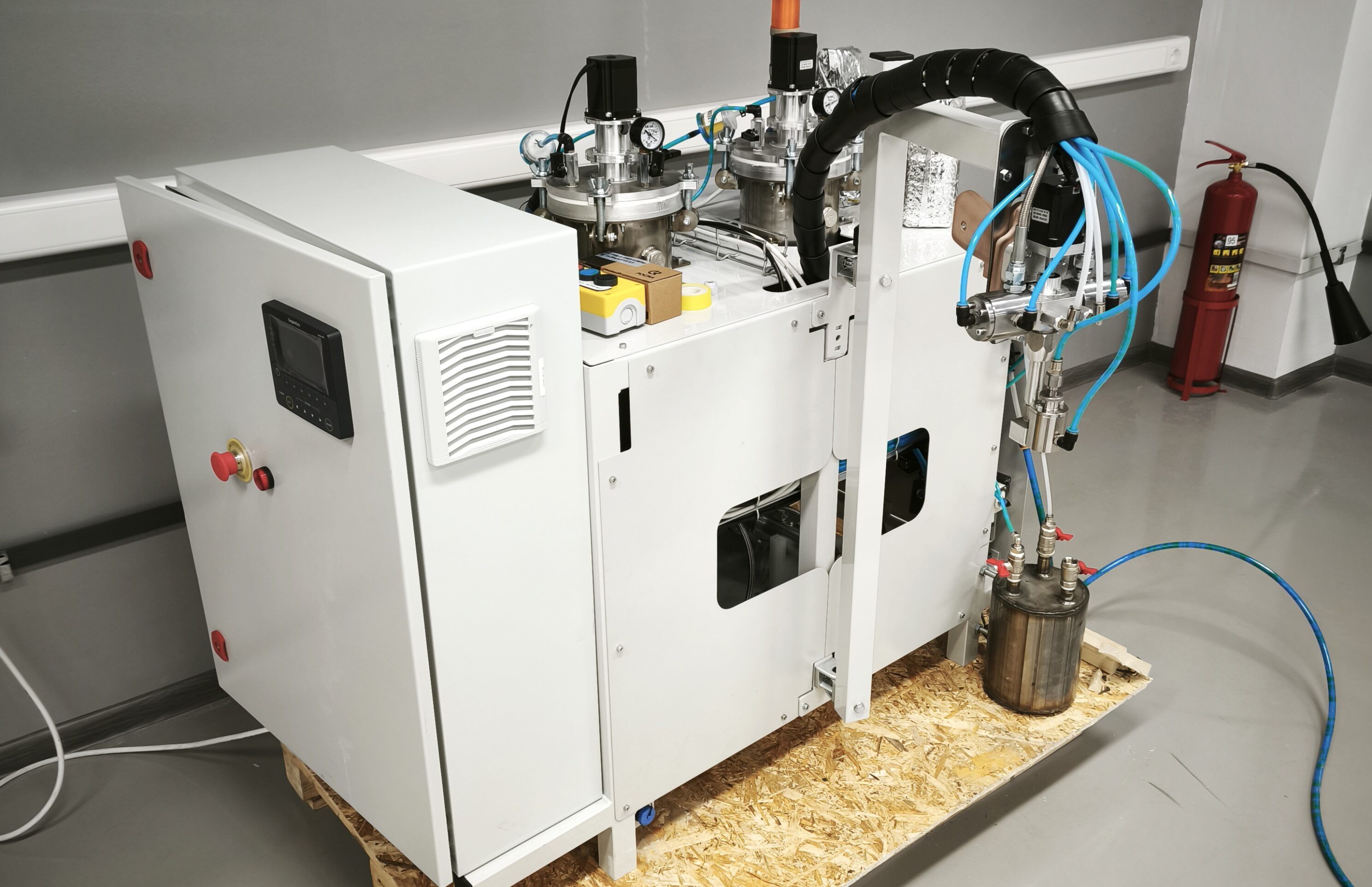 Высокоточная дозировка двухкомпонентного силиконового компаунда Силагерм 2113